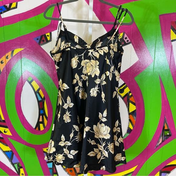 LA Intimates, Silky Chemise, Size Large. Good used condition! - Picture 2 of 6